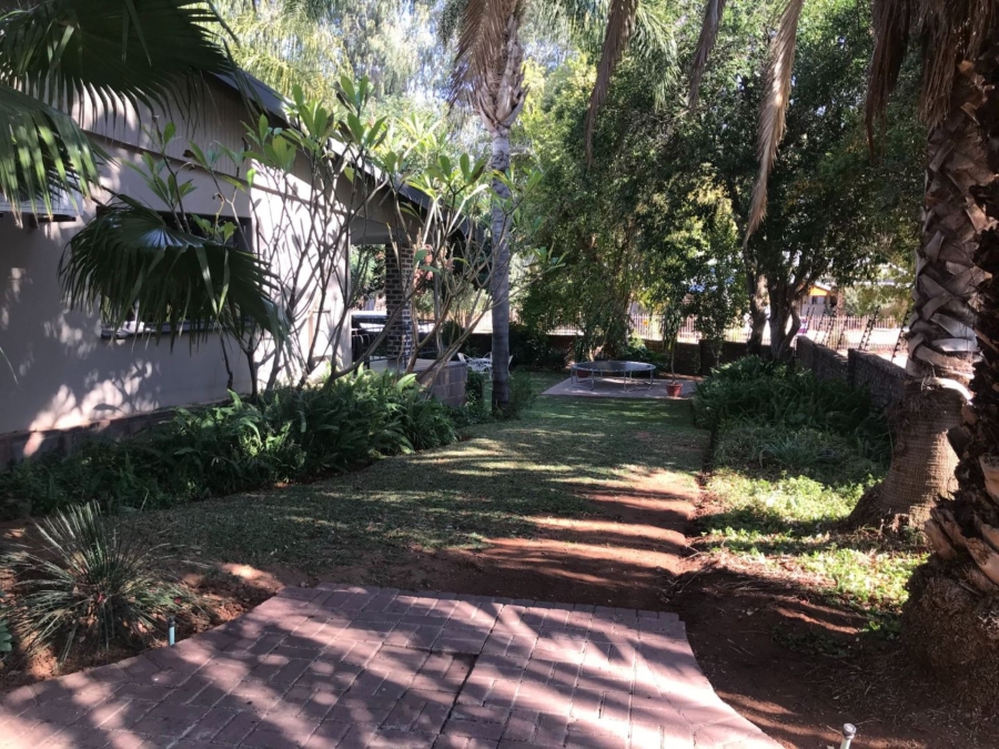 4 Bedroom Property for Sale in Die Rand Northern Cape